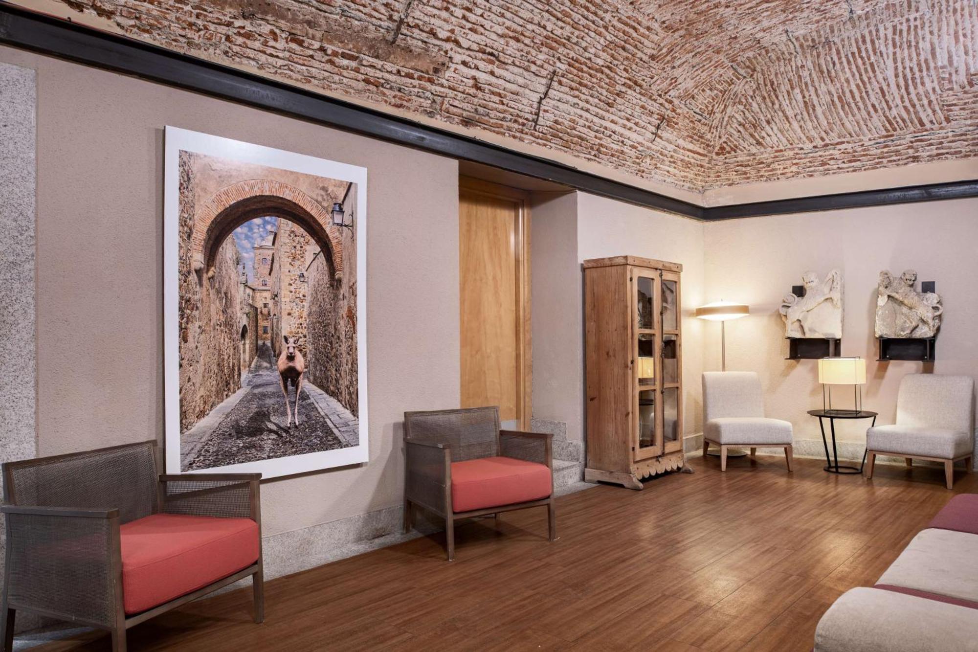 Hotel Nh Collection Palacio De Oquendo Caces